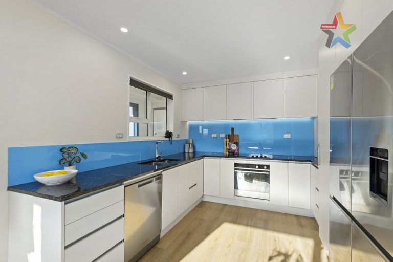 Photo of property in 139 Major Drive, Kelson, Lower Hutt, 5010