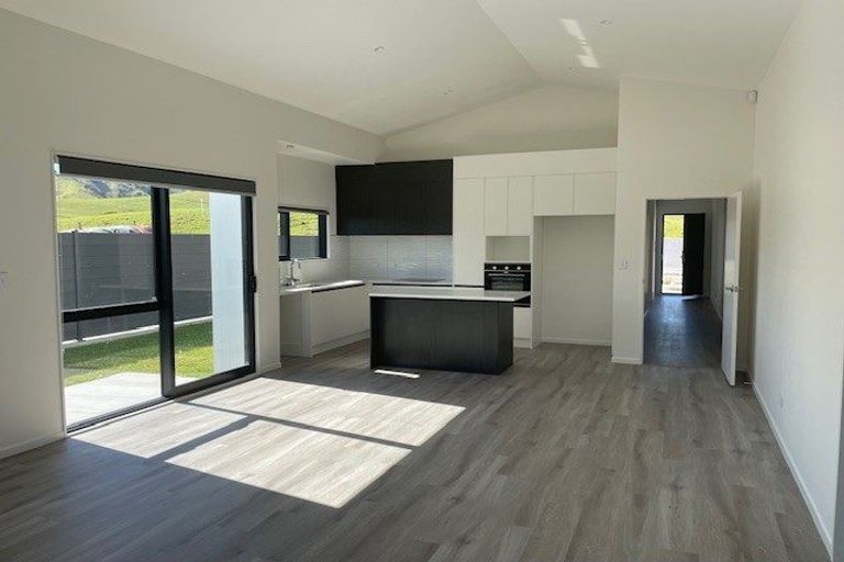 Photo of property in 12 Mataikokako Loop, Kawakawa Bay, 2585