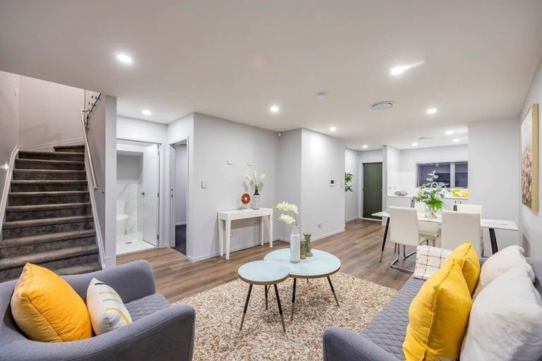 Photo of property in 7d La Trobe Street, Pakuranga Heights, Auckland, 2010