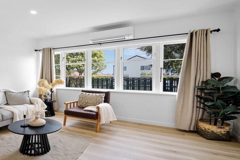 Photo of property in 86 Mandeville Street, Riccarton, Christchurch, 8011