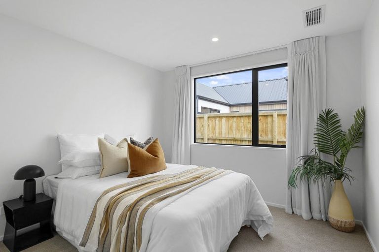 Photo of property in 15 Perehia Mews, Marshland, Christchurch, 8083