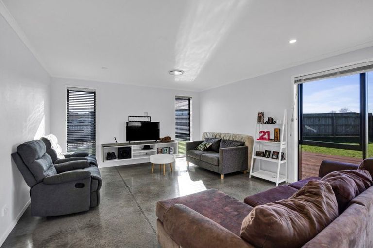 Photo of property in 32 County Drive, Hawera, 4610