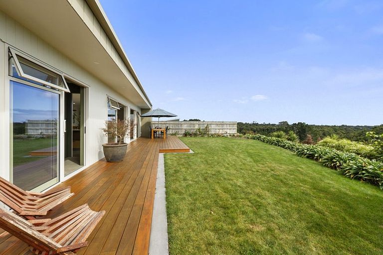 Photo of property in 5 Greenpath Lane, Hurworth, New Plymouth, 4310