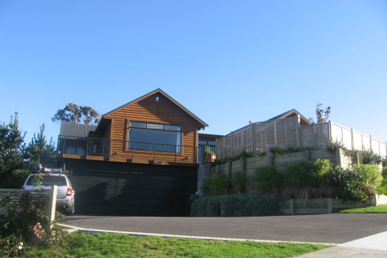 Photo of property in 10 Scoresby Grove, Whitby, Porirua, 5024