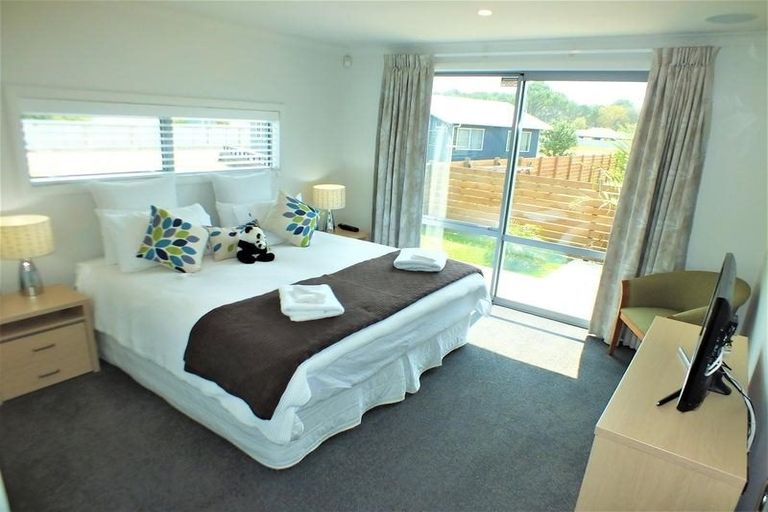 Photo of property in 131 Kelly Jade Avenue, Matarangi, Whitianga, 3592