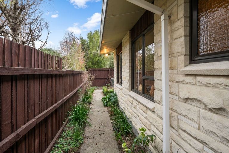 Photo of property in 30 Kingham Place, Avonhead, Christchurch, 8042