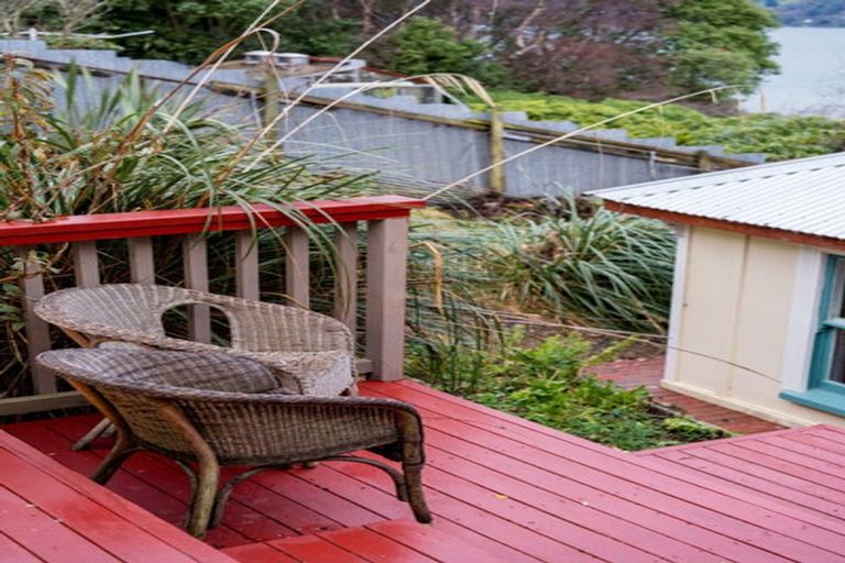 Photo of property in 2 Waireka Street, Ravensbourne, Dunedin, 9022