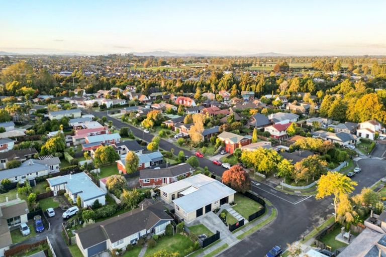 Photo of property in 11 Hillary Street, Chedworth, Hamilton, 3210