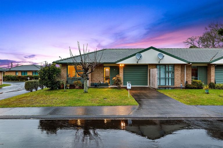 Photo of property in Kessel Way, 27/5 Craiburn Street, Ranui, Auckland, 0612