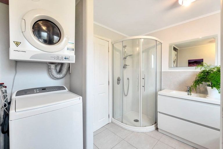 Photo of property in 89 Bond Crescent, Forrest Hill, Auckland, 0620