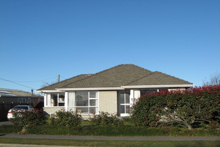 Photo of property in 17 Roberts Road, Hei Hei, Christchurch, 8042