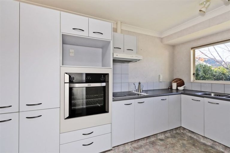 Photo of property in 4 Gresham Place, Taradale, Napier, 4112