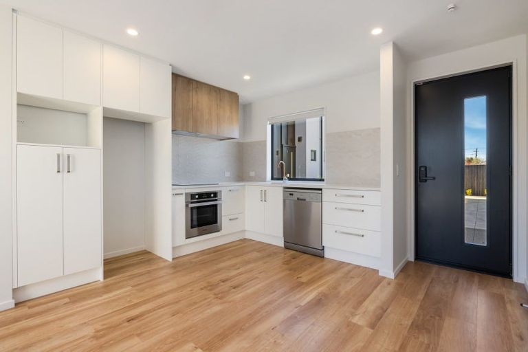 Photo of property in 8/9 Marcroft Street, Woolston, Christchurch, 8062