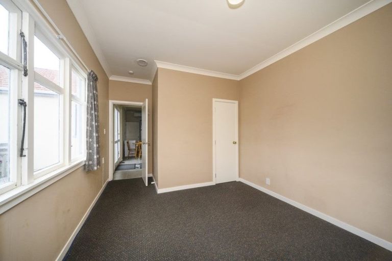 Photo of property in 629 Featherston Street, Roslyn, Palmerston North, 4414