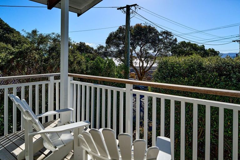 Photo of property in 447 Muritai Road, Eastbourne, Lower Hutt, 5013