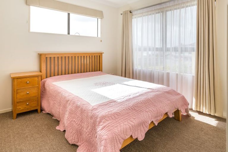 Photo of property in 45 Kestev Drive, Flat Bush, Auckland, 2016