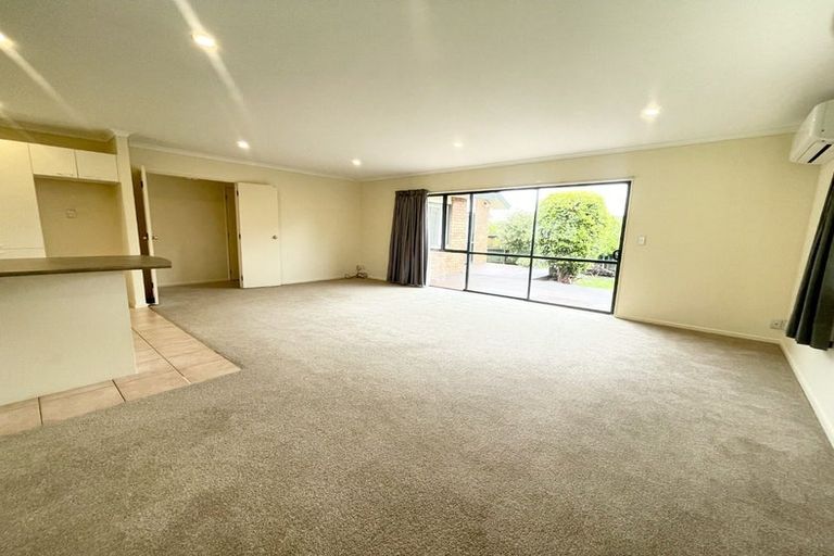 Photo of property in 1/45a Northboro Road, Belmont, Auckland, 0622