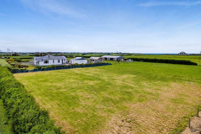 Photo of property in 22 Batten Road, Okaiawa, Hawera, 4671