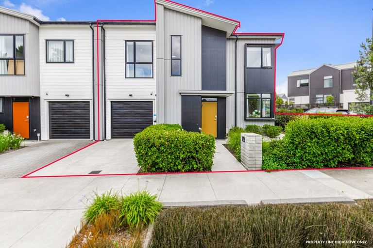 Photo of property in 16 Kauri Amber Road, Westgate, Auckland, 0614