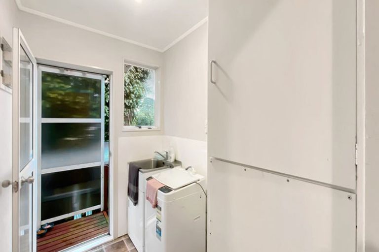 Photo of property in 29 Rehia Road, Massey, Auckland, 0614