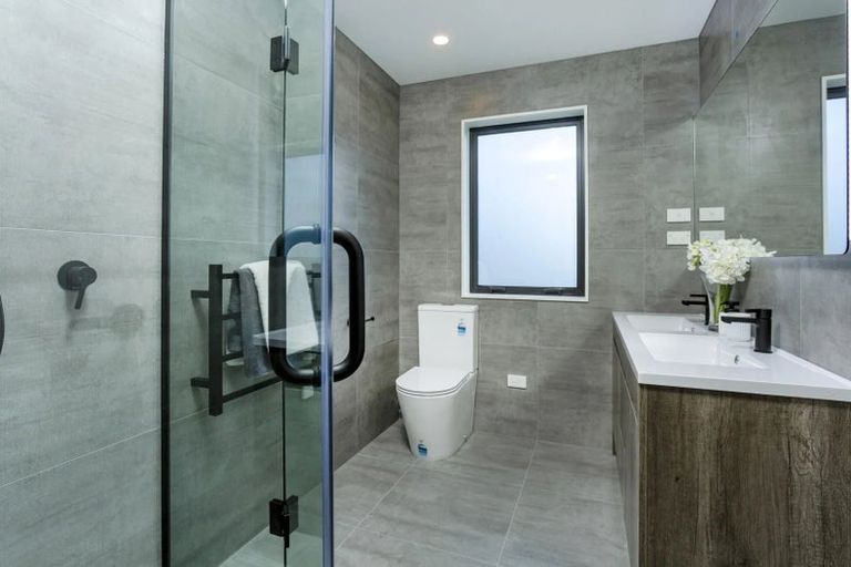 Photo of property in 32c Ludlow Terrace, Totara Vale, Auckland, 0627