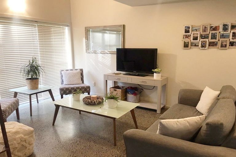 Photo of property in 630 Beach Road, Browns Bay, Auckland, 0630