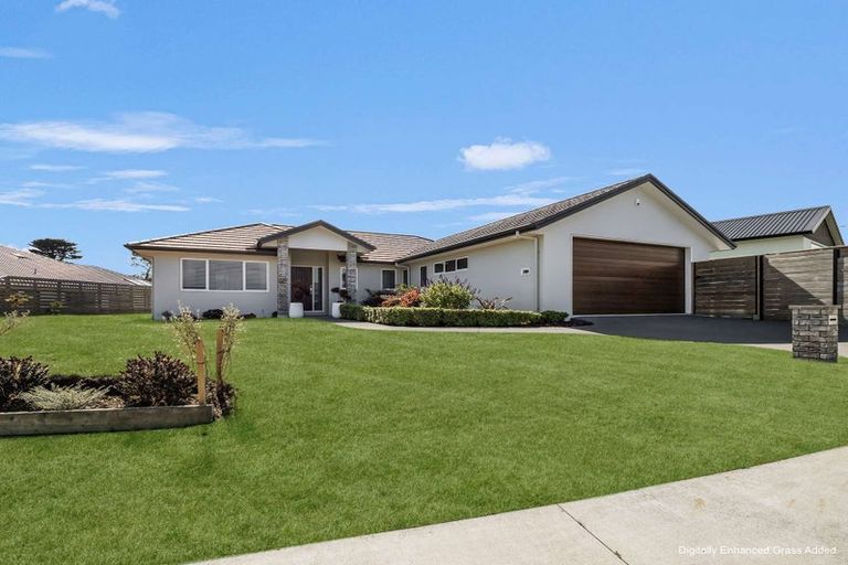 Photo of property in 34 Tirimoana Place, Otamatea, Whanganui, 4501