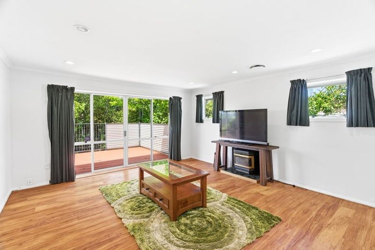 Photo of property in 8 Nyoli Street, Northcote, Christchurch, 8052