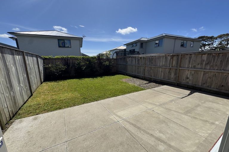 Photo of property in 20 Gilbert Hall Way, Swanson, Auckland, 0614