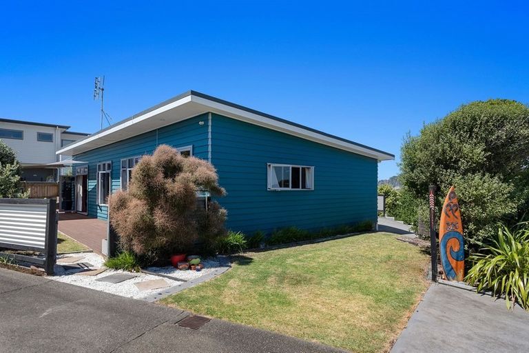 Photo of property in 32c Ohuirehe Road, Coastlands, Whakatane, 3120