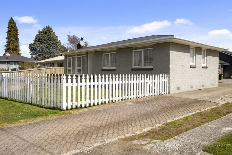 Photo of property in 8 Kahu Street, Utuhina, Rotorua, 3015