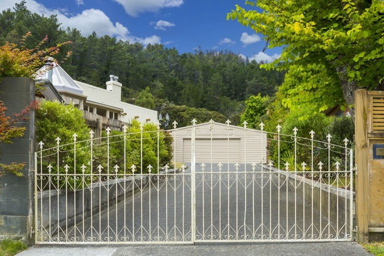 Photo of property in 81 Raukawa Street, Stokes Valley, Lower Hutt, 5019