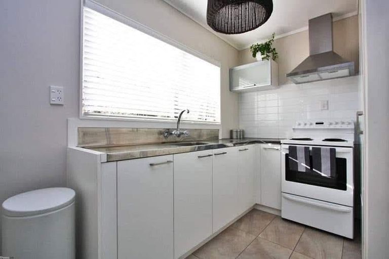 Photo of property in 34b Enderby Drive, Te Atatu Peninsula, Auckland, 0610