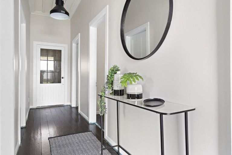 Photo of property in 130 Fitzherbert Street, Featherston, 5710