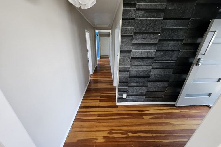 Photo of property in 88 Castor Crescent, Cannons Creek, Porirua, 5024