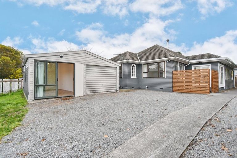 Photo of property in 247 Wainoni Road, Avondale, Christchurch, 8061