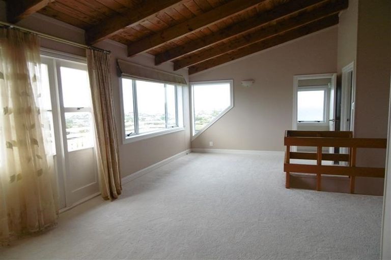 Photo of property in 116 Arran Road, Browns Bay, Auckland, 0630