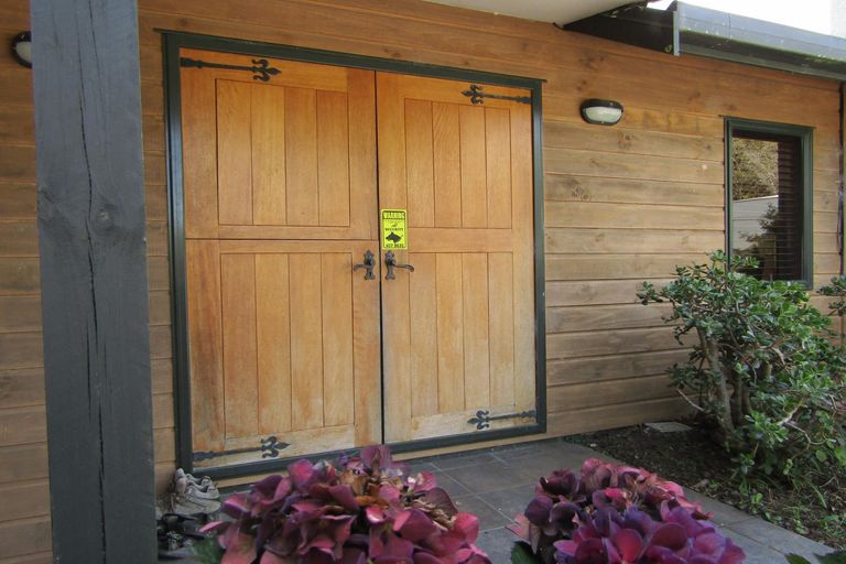 Photo of property in 7 Puketutu Drive, Haruru, 0204