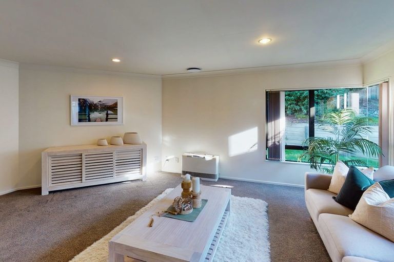 Photo of property in 23 Amesbury Drive, Churton Park, Wellington, 6037