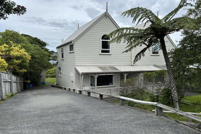 Photo of property in 30a Cypress Drive, Maungaraki, Lower Hutt, 5010