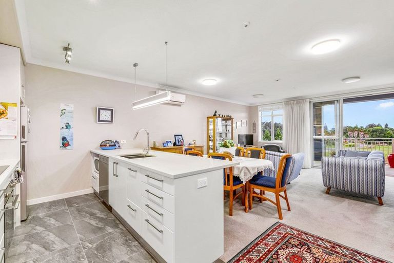 Photo of property in 80 Rewa Rewa Lane, Orewa, 0931