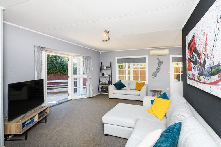 Photo of property in 12 Saturn Crescent, Milson, Palmerston North, 4414