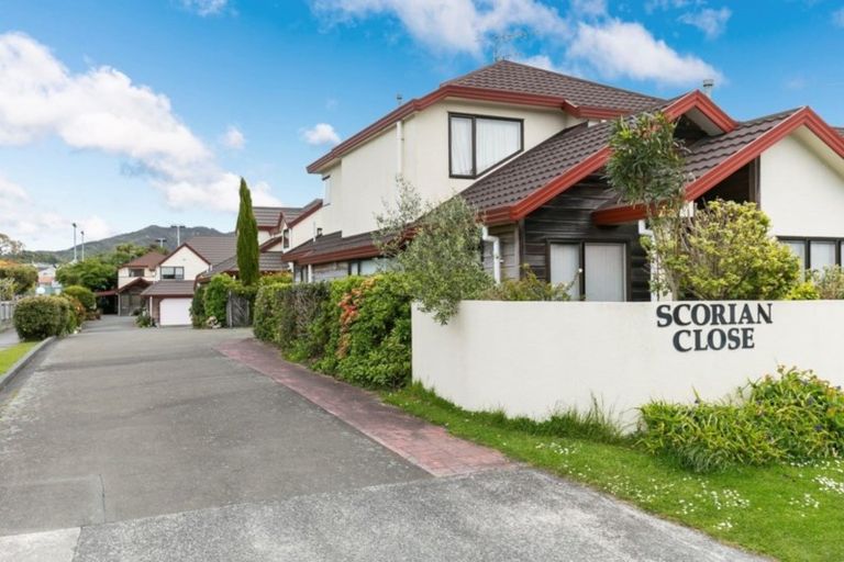 Photo of property in 3 Scorian Close, Karori, Wellington, 6012