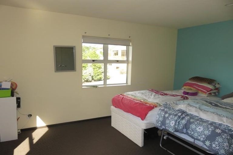 Photo of property in 17 Wantwood Grove, Churton Park, Wellington, 6037