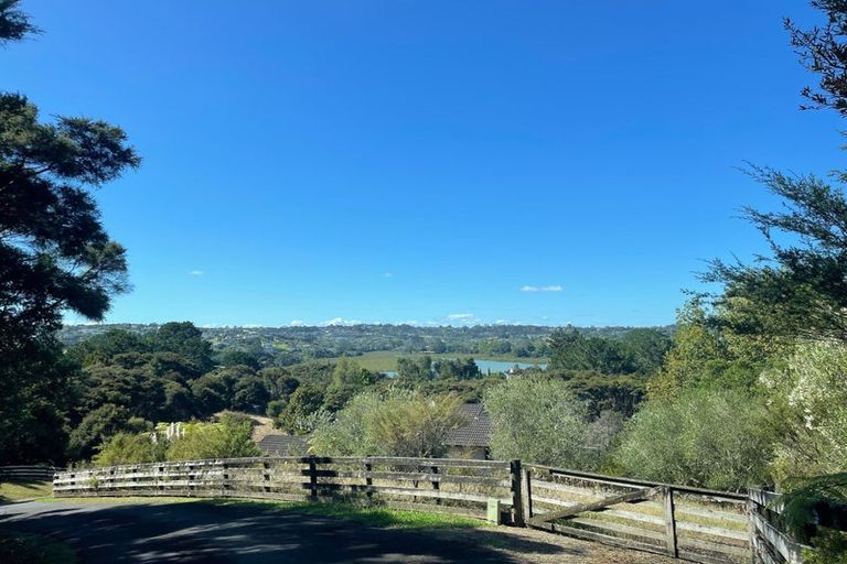 Photo of property in 293 Paremoremo Road, Paremoremo, Auckland, 0632