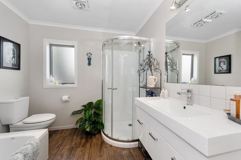 Photo of property in 1/50 Kowhai Street, Hamilton Lake, Hamilton, 3204