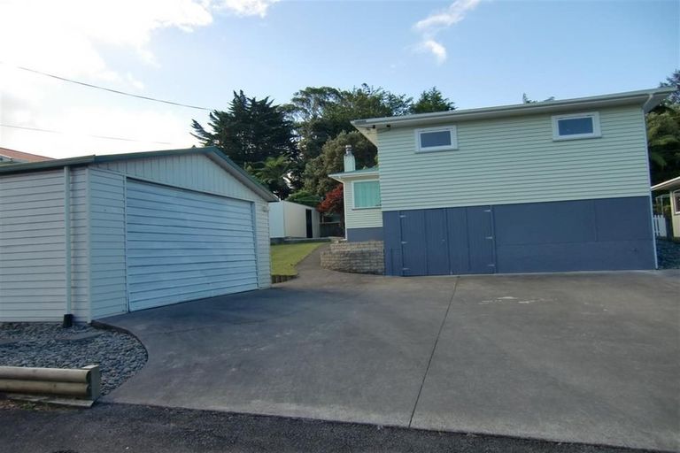 Photo of property in 6 Hillside Crescent, Westown, New Plymouth, 4310
