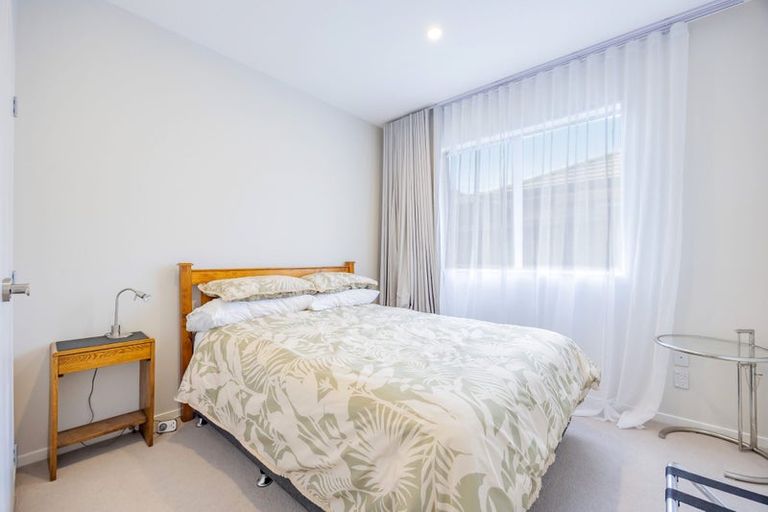 Photo of property in 14 Ropere Street, Kumeu, 0810