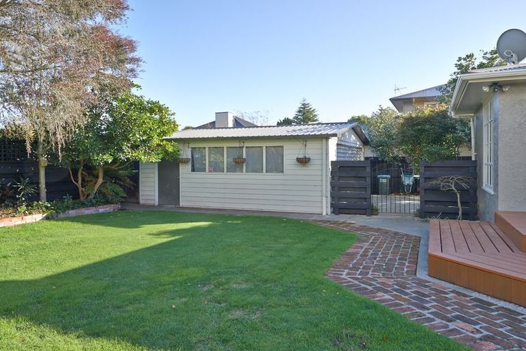 Photo of property in 109 Waterloo Crescent, Hokowhitu, Palmerston North, 4410