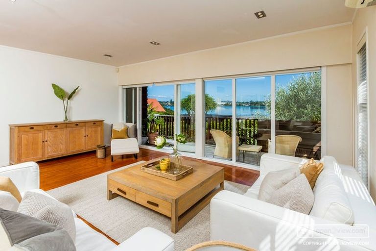 Photo of property in 308 Hurstmere Road, Takapuna, Auckland, 0622